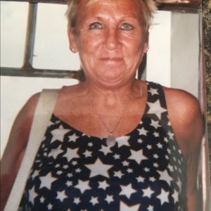 Meet your Posher, Carrie